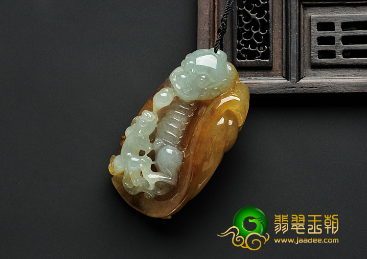 糯冰种褐黄翡缅甸翡翠望子成龙挂件