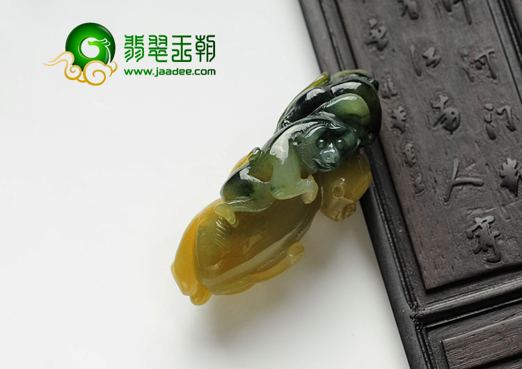 细糯种黄翡飘花缅甸翡翠代代封侯挂件