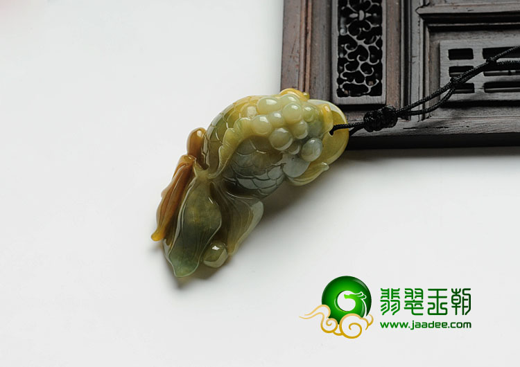 细糯种三彩缅甸翡翠金鱼挂件