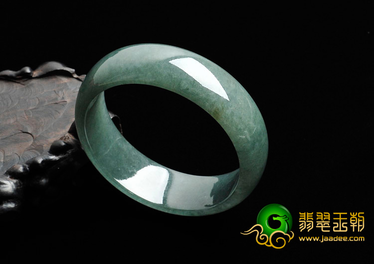 糯冰种油青缅甸翡翠手镯（56.3mm）