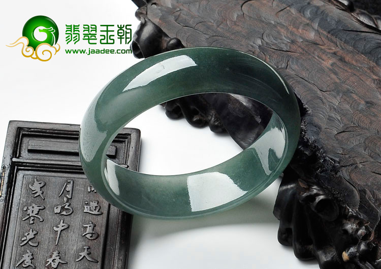 糯冰种油青缅甸翡翠手镯（56.4mm）