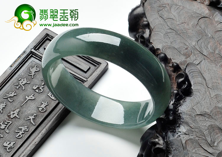 糯冰种油青缅甸翡翠手镯（56.4mm）
