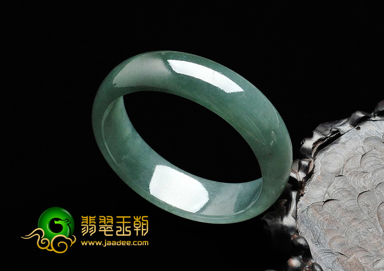 糯冰种油青缅甸翡翠手镯（56.4mm）