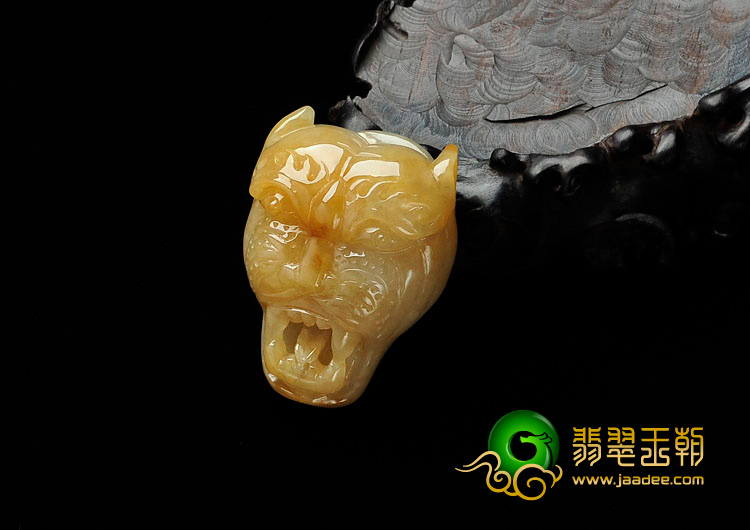 糯冰种黄翡缅甸翡翠虎头挂件