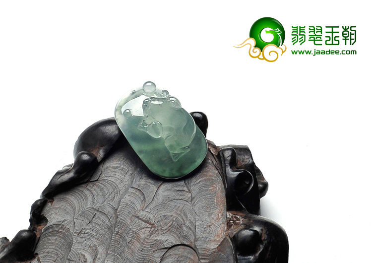 冰种晴水略飘花缅甸翡翠金蟾挂件