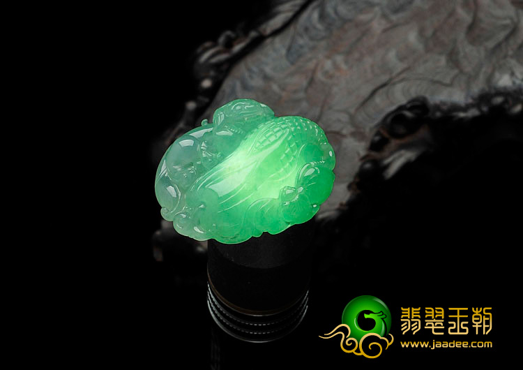 冰种淡绿缅甸翡翠多子多福挂件