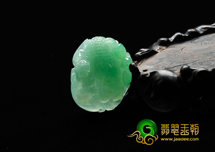 冰种淡绿缅甸翡翠多子多福挂件