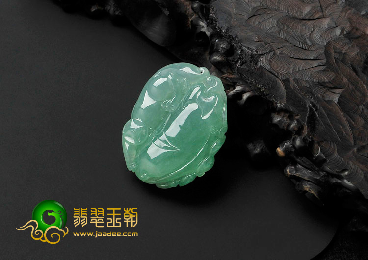 冰种淡绿缅甸翡翠多子多福挂件