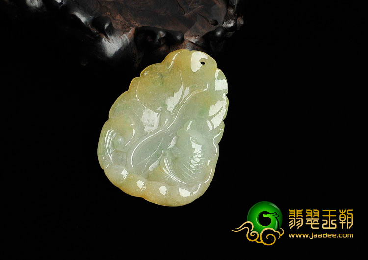 糯冰种淡三彩缅甸翡翠年年有余挂件