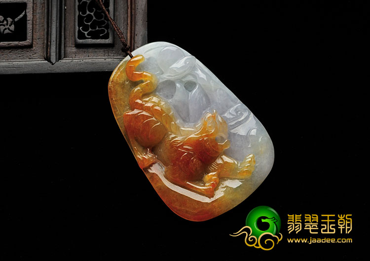 糯冰种红黄翡缅甸翡翠虎牌挂件