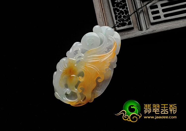 糯冰种黄翡缅甸翡翠蝴蝶挂件