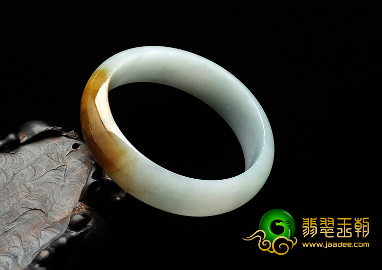 糯冰种黄翡缅甸翡翠手镯（57.6mm）