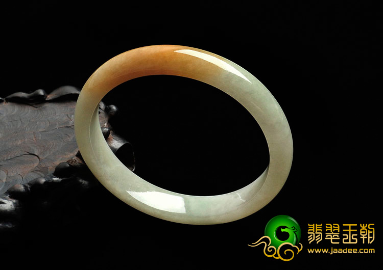 糯冰种黄翡略飘翠缅甸手镯（59.8mm）