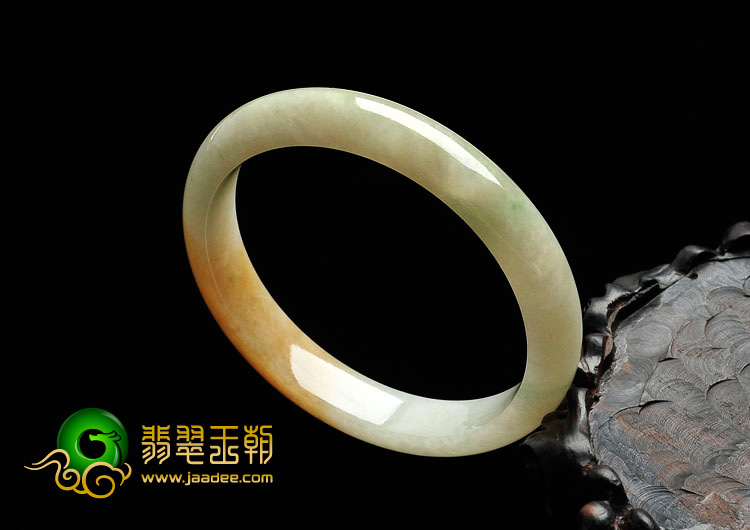 糯冰种黄翡略飘翠缅甸手镯（59.8mm）