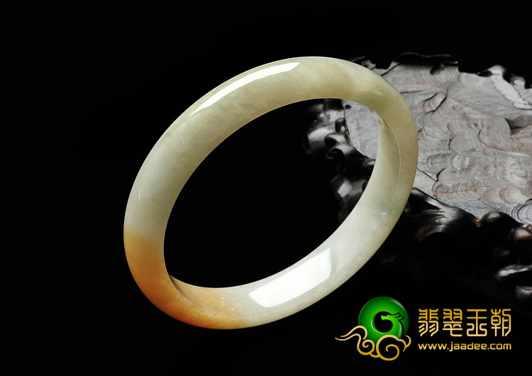 糯冰种黄翡略飘翠缅甸手镯（59.8mm）