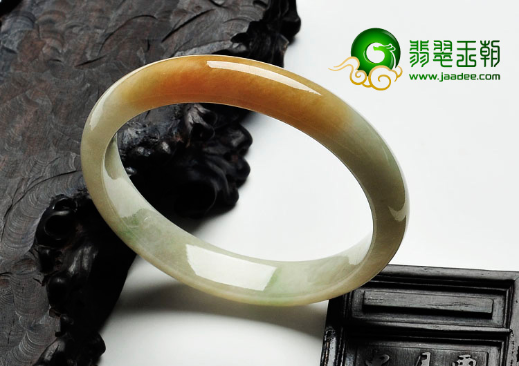 糯冰种黄翡略飘翠缅甸手镯（59.8mm）