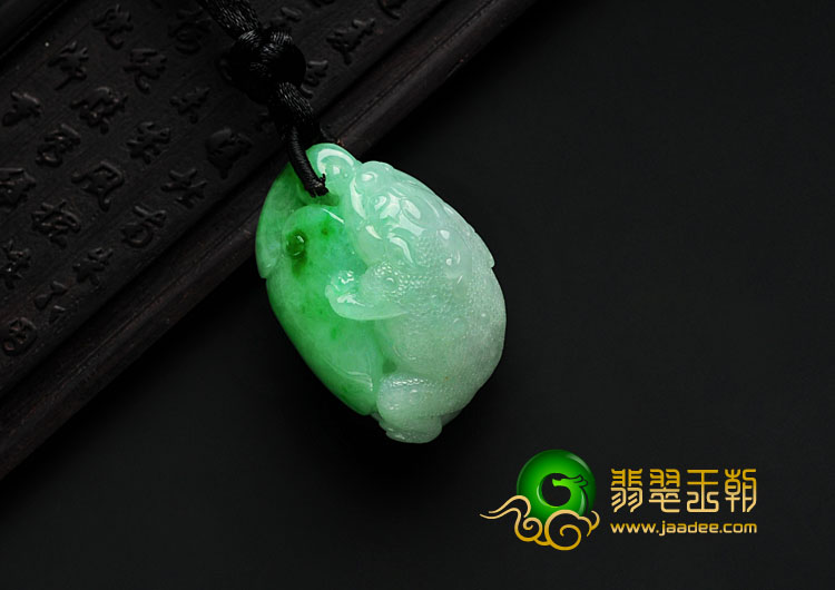 糯冰种飘翠缅甸翡翠金钱缠身挂件
