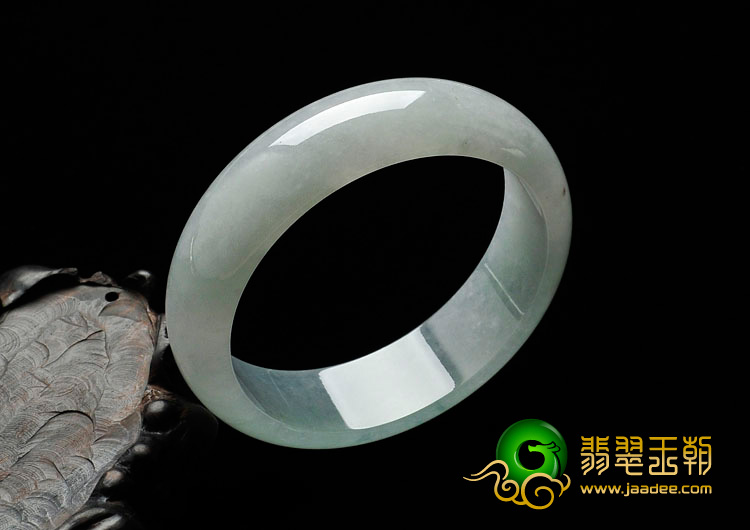 糯冰种晴水缅甸翡翠手镯（59.3mm）