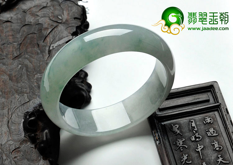 糯冰种晴水缅甸翡翠手镯（59.3mm）