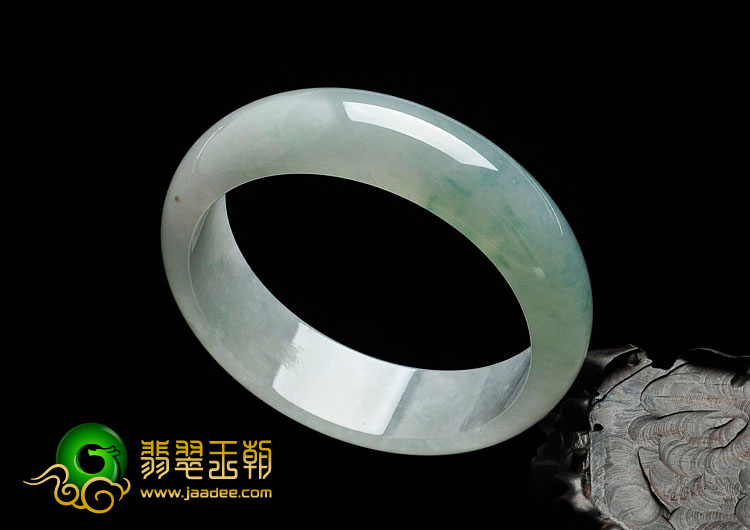 糯冰种晴水缅甸翡翠手镯（59.3mm）