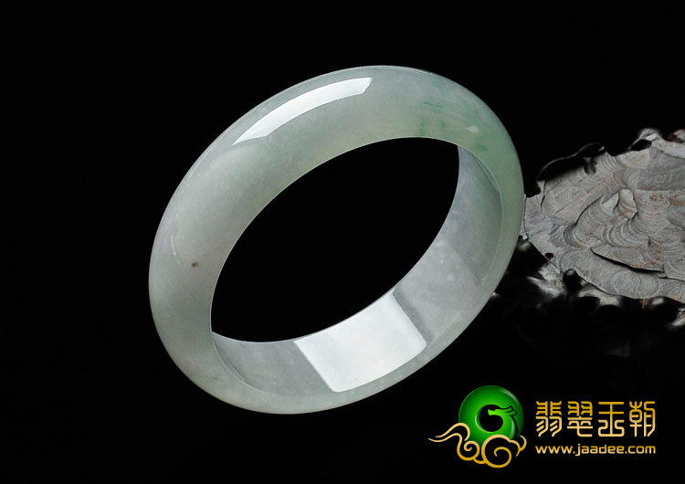 糯冰种晴水缅甸翡翠手镯（59.3mm）