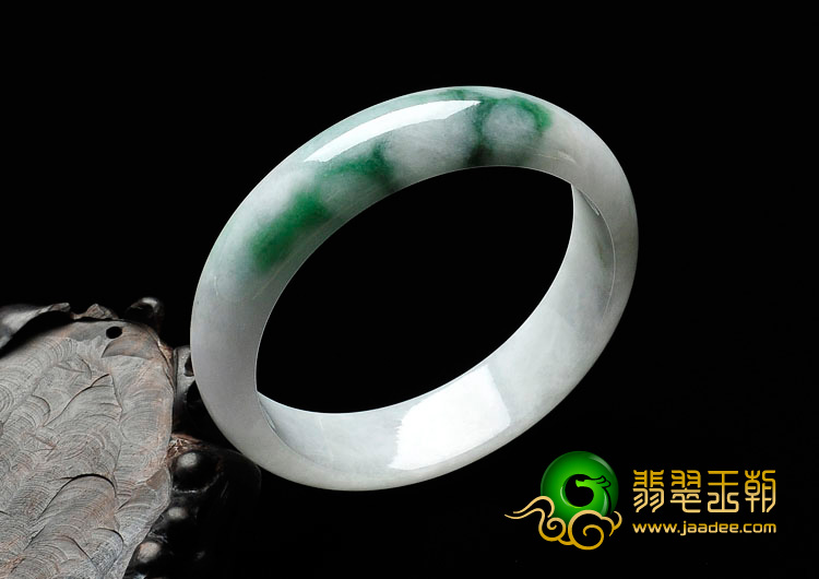 糯冰种飘花缅甸翡翠手镯（55.6mm）