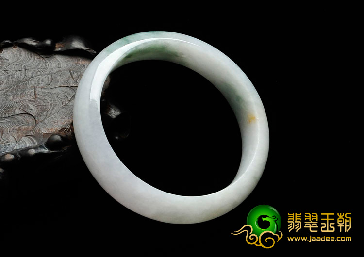 糯冰种飘花缅甸翡翠手镯（57.2mm）