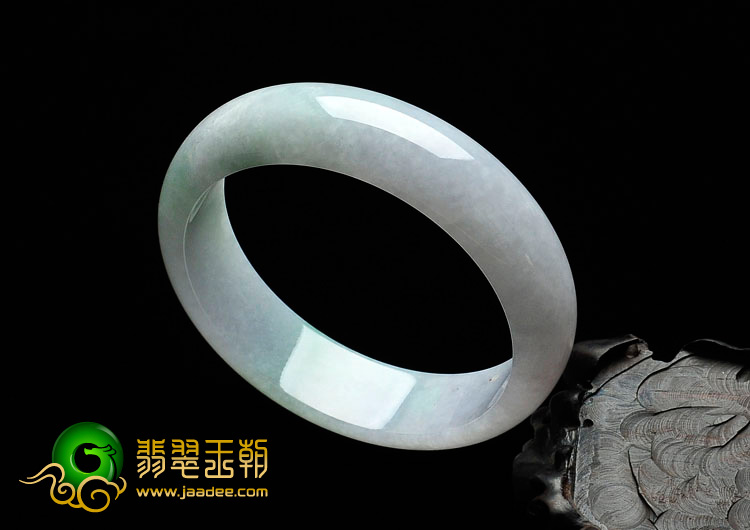 糯冰种春带彩缅甸翡翠手镯（55.3mm）