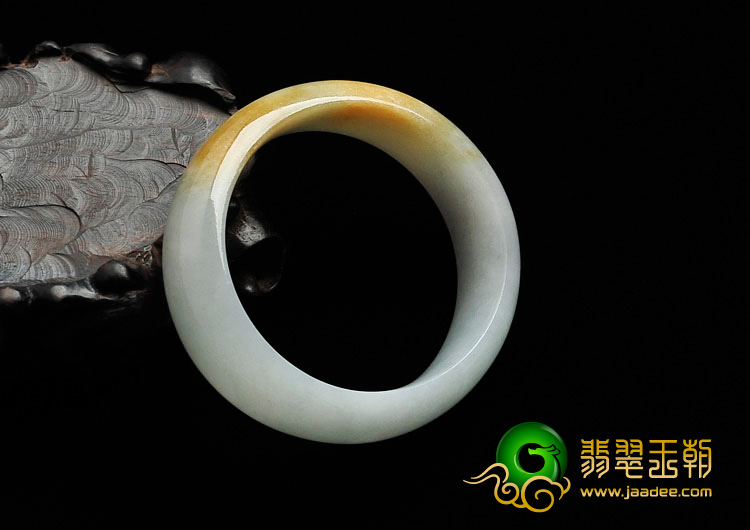 糯冰种黄翡缅甸翡翠贵妃镯（51.5mm-46mm）
