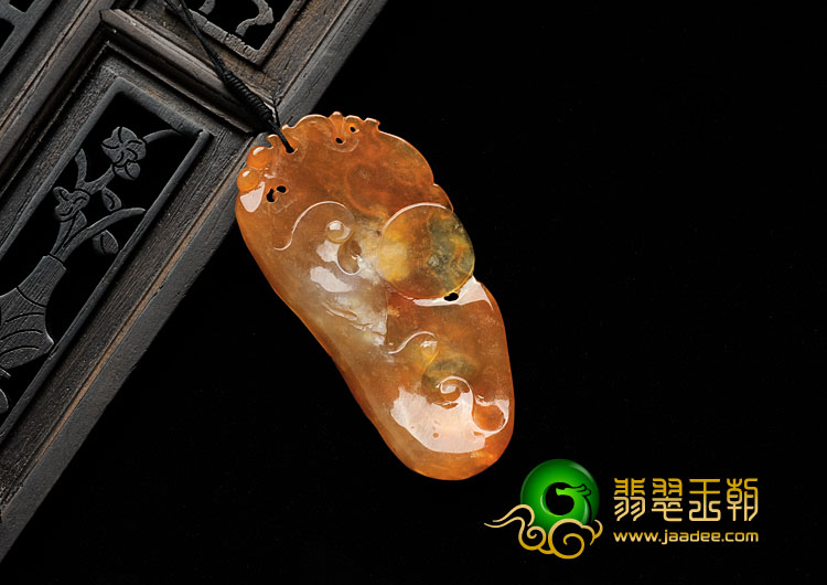 冰种红翡缅甸翡翠火龙挂件