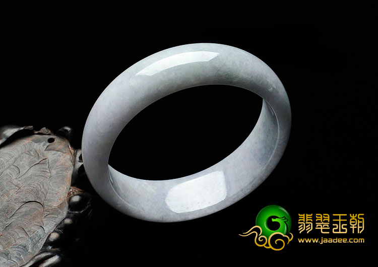 糯冰种淡紫罗兰缅甸翡翠手镯（58.2mm）