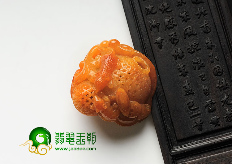 糯冰种红黄翡缅甸翡翠鼠数钱挂件