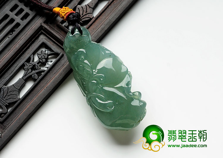 冰种蓝晴水缅甸翡翠聚宝盆挂件