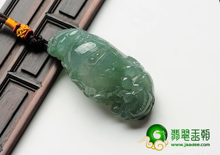 冰种蓝晴水缅甸翡翠聚宝盆挂件
