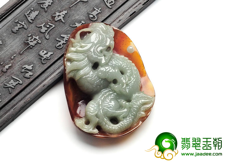 糯冰种褐红翡缅甸翡翠螭龙挂件