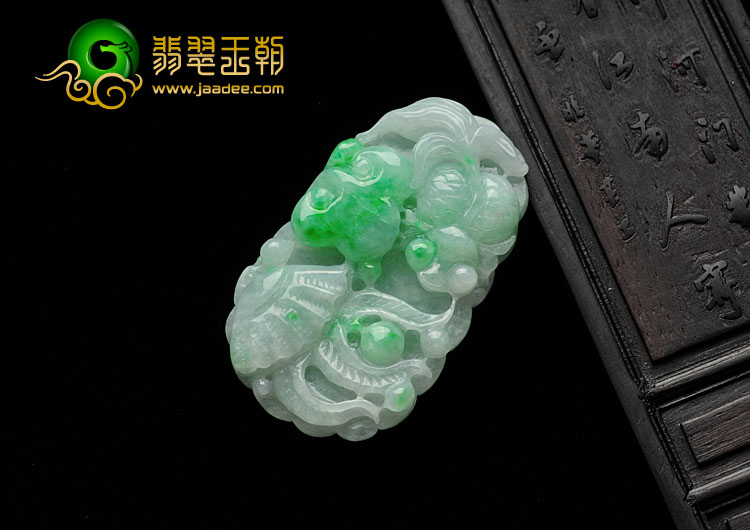 糯冰种翠色缅甸翡翠金玉满堂挂件
