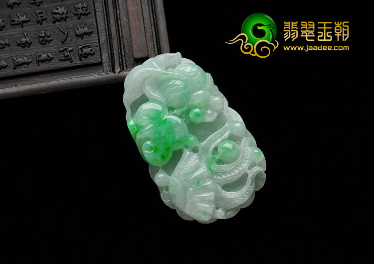 糯冰种翠色缅甸翡翠金玉满堂挂件