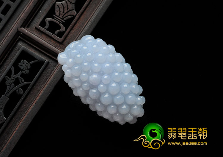 糯冰种紫罗兰缅甸翡翠葡萄挂件