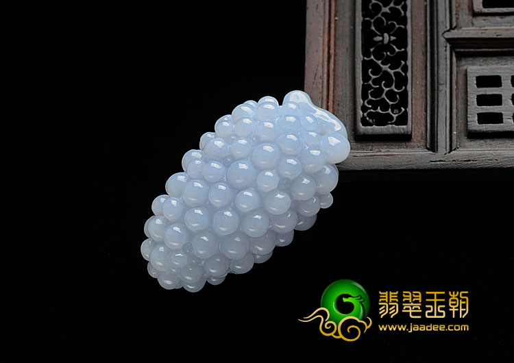 糯冰种紫罗兰缅甸翡翠葡萄挂件