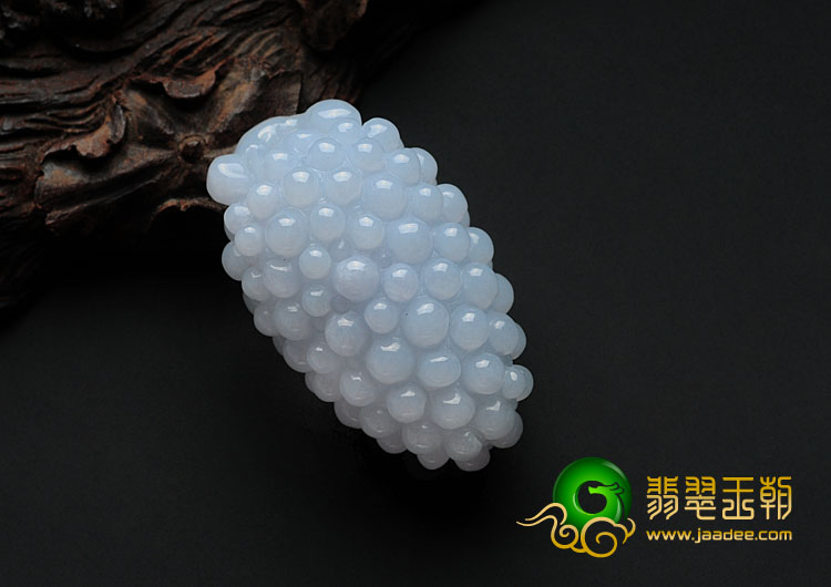 糯冰种紫罗兰缅甸翡翠葡萄挂件