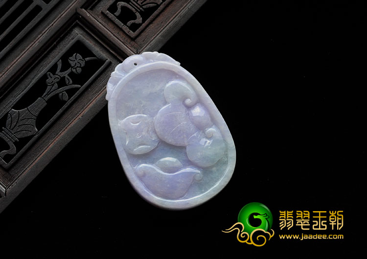 糯冰种春带彩缅甸翡翠年年有鱼挂件