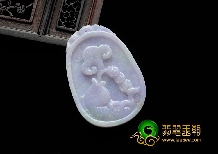 糯冰种春带彩缅甸翡翠年年有鱼挂件