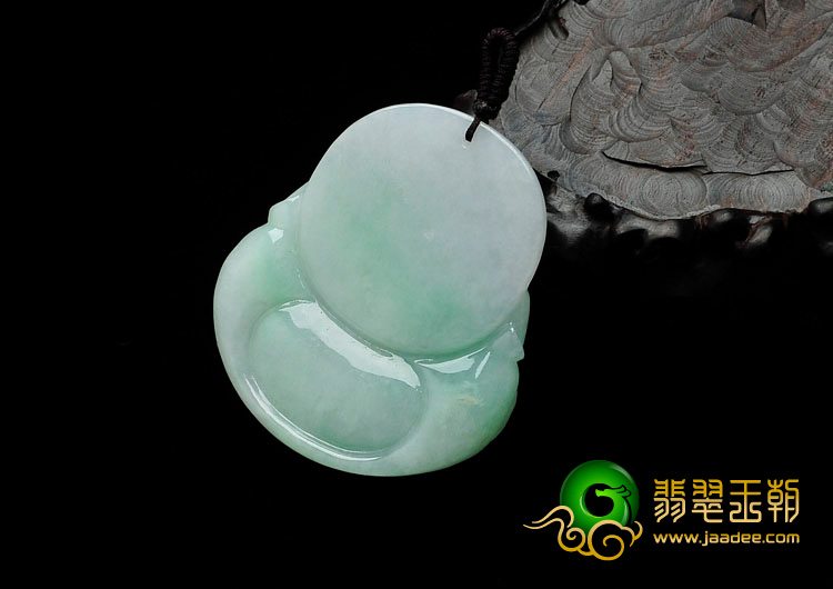 糯冰种豆绿缅甸翡翠玉佛挂件