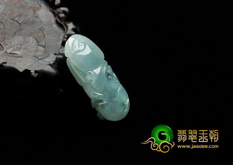 冰种翠色缅甸翡翠鸟语花香挂件