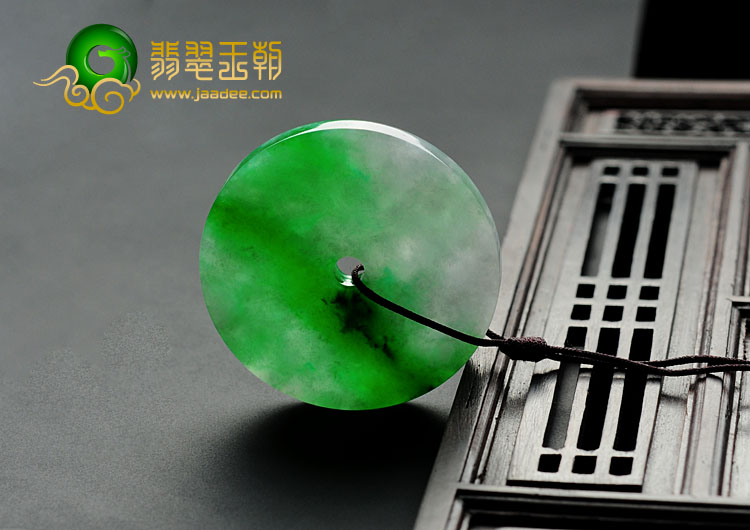 糯冰种飘阳绿缅甸翡翠平安扣挂件