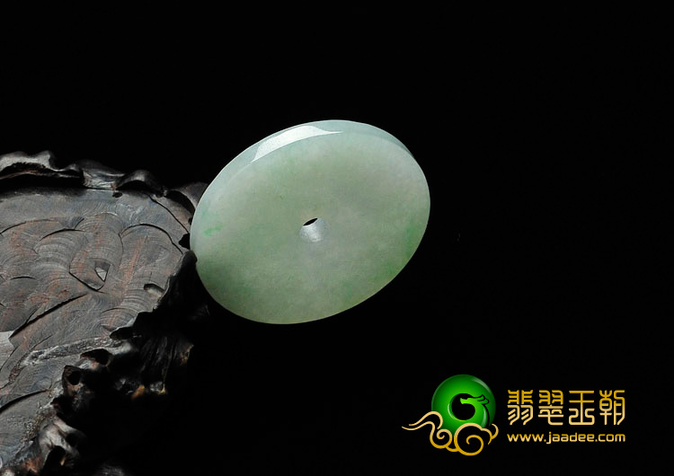 糯冰种飘翠缅甸翡翠平安扣挂件