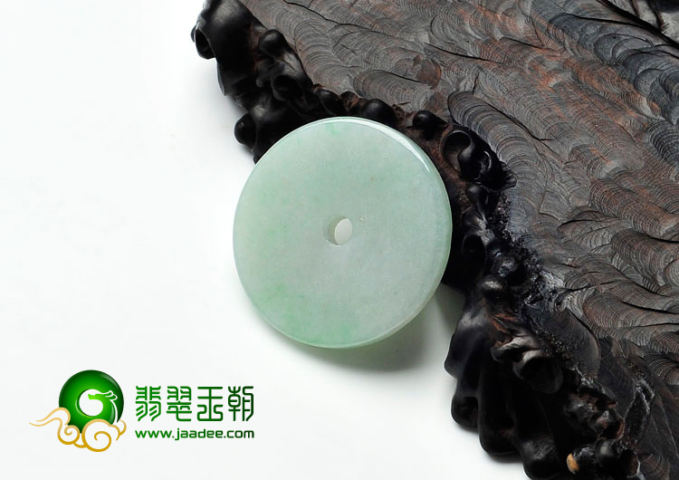 糯冰种飘翠缅甸翡翠平安扣挂件