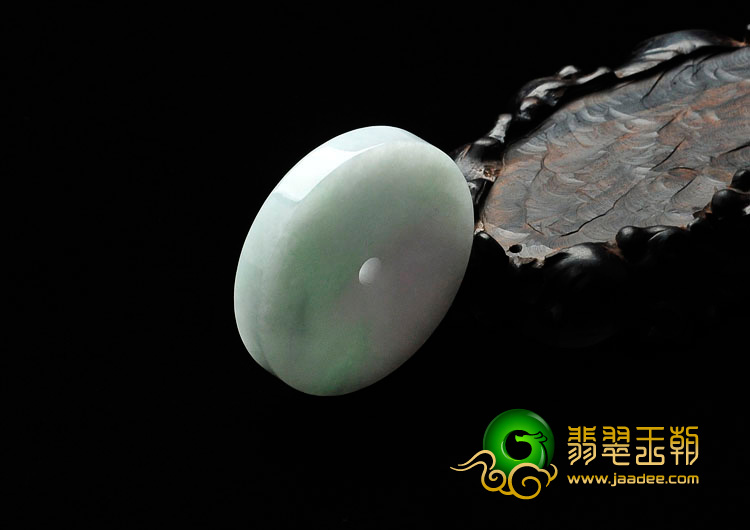 糯冰种晴水略带翠缅甸翡翠平安扣挂件