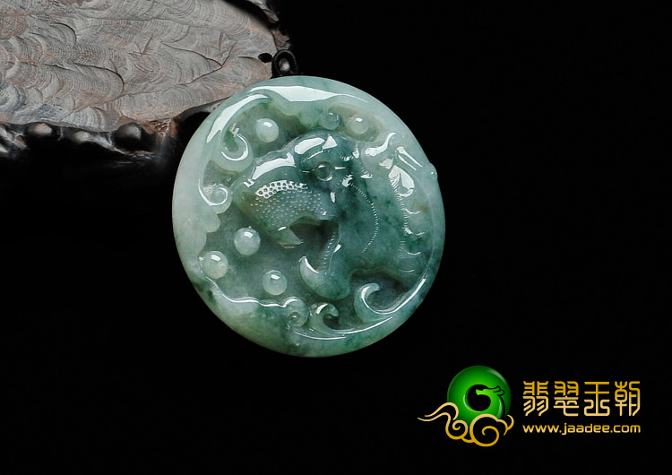 糯冰种飘花缅甸翡翠虎头牌挂件