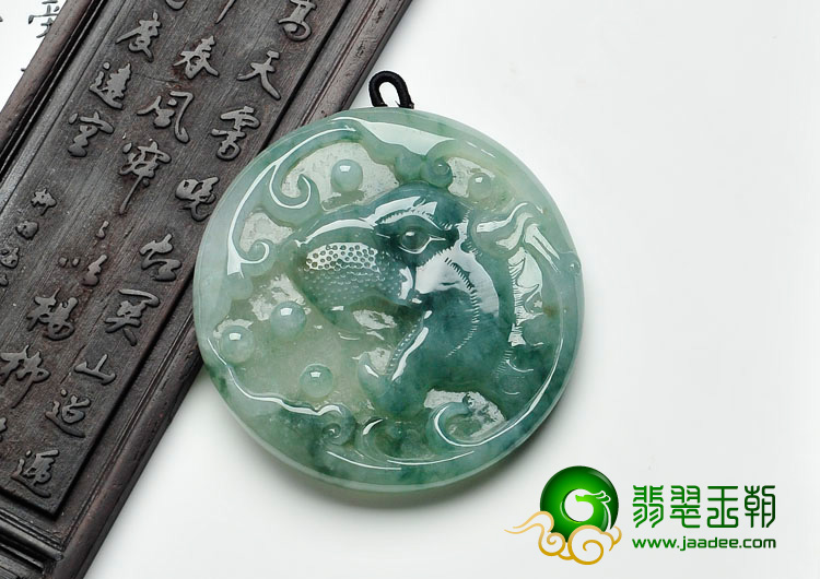 糯冰种飘花缅甸翡翠虎头牌挂件